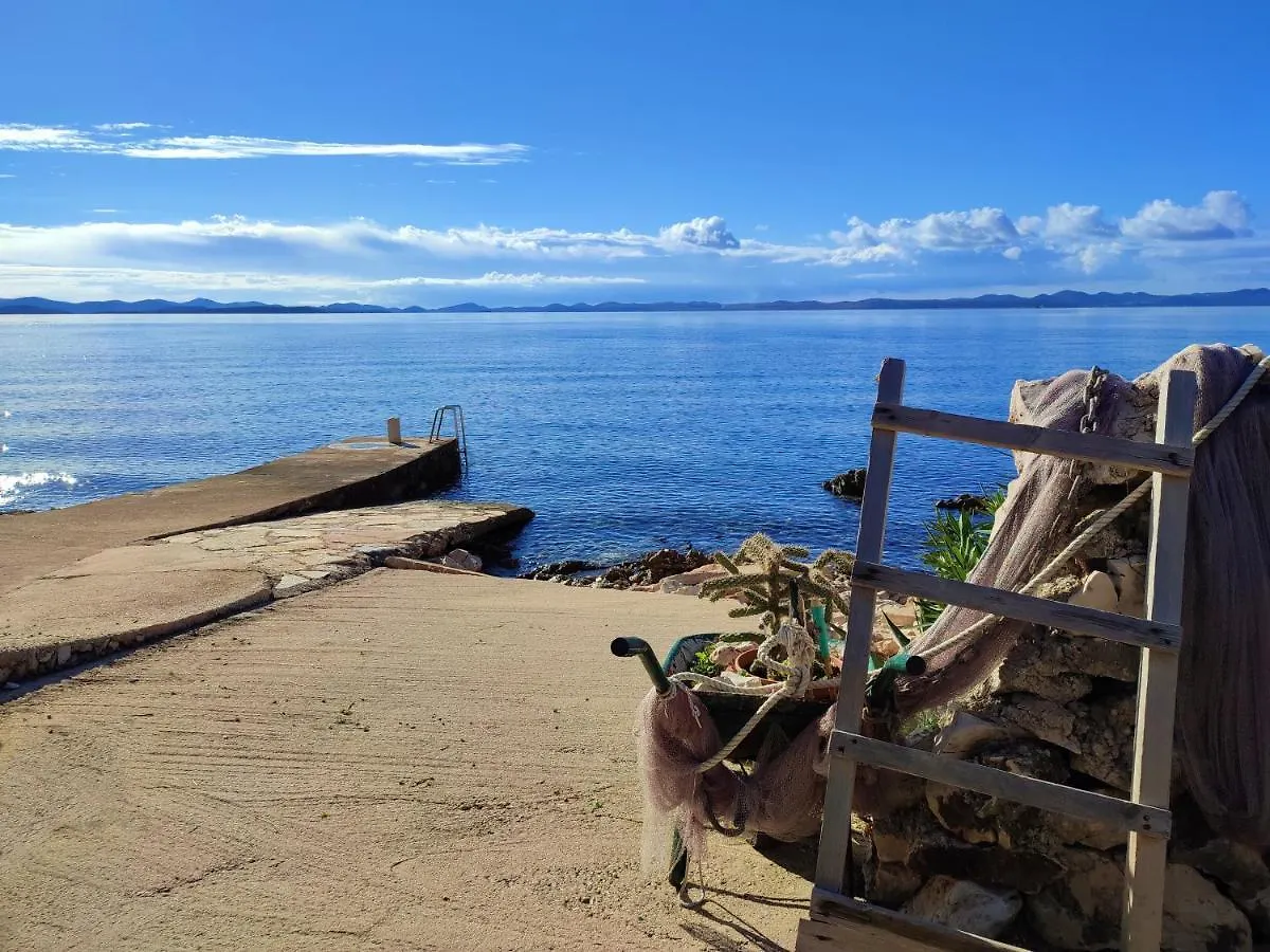 Old Fisherman'S House Banj 0*,